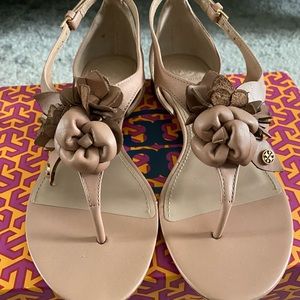 Tory Burch leather nude sandals sz.7,5